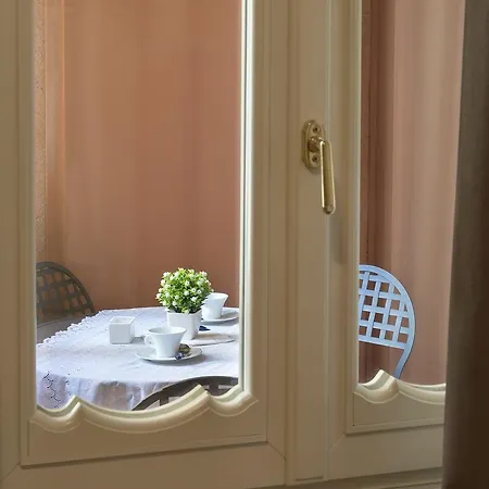 شقة Dimora Storica Palazzo Marescalchi Belli