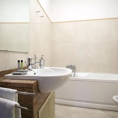 Dimora Storica Palazzo Marescalchi Belli * Rome